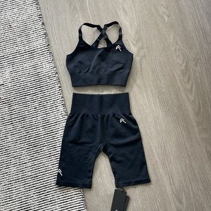 Oner Active Black Seamless High-Waist Biker Shorts & Cross-Back Sports Bra Set
